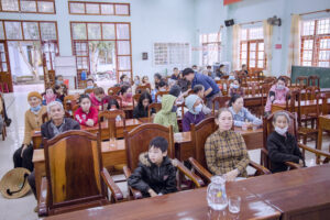 CSR program giving Tet gifts in Cat Hiep commune, Binh Dinh province