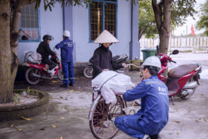 CSR program giving Tet gifts in Cat Hiep commune, Binh Dinh province