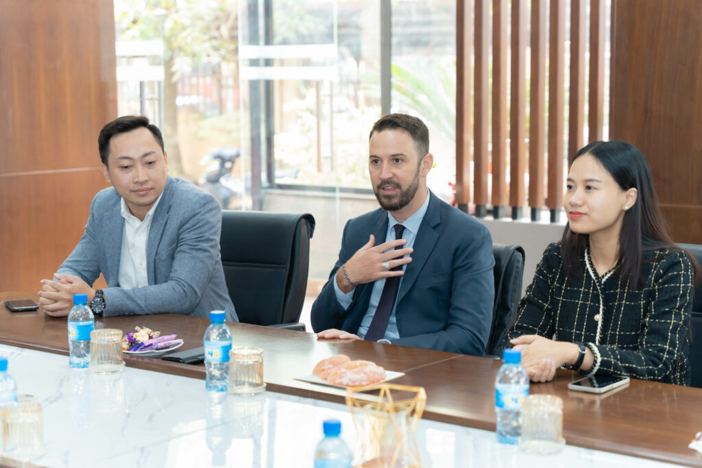 Signing Ceremony of Power Purchase Agreement (PPA) with Bac Giang LNG Garment Corporation