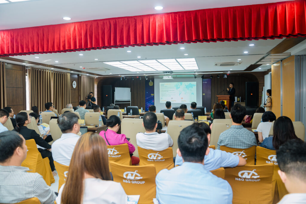 Seminar on Promoting the Use of Solar Power in Production in Vietnam